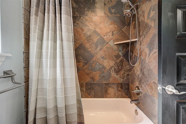 bathroom featuring shower / tub combo