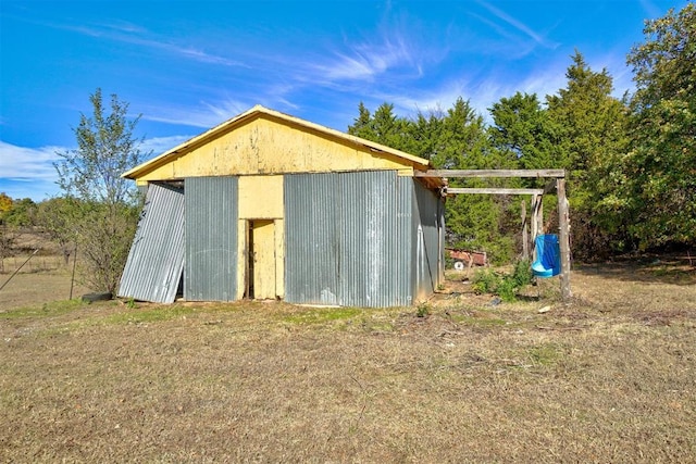 view of outbuilding