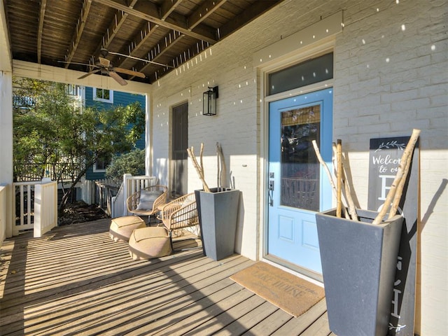 deck with ceiling fan