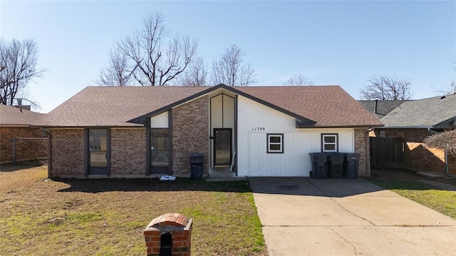 11709 N Lee Pl, Oklahoma City, OK 73114 - photo 1