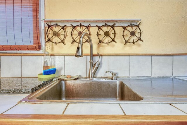 details with sink