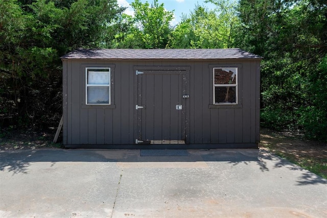 view of outbuilding