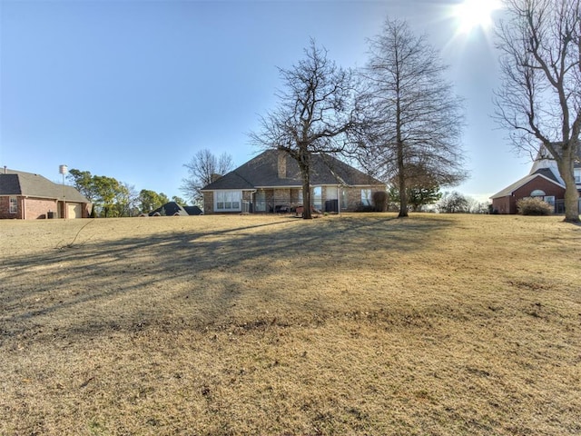 view of front of house with a front yard