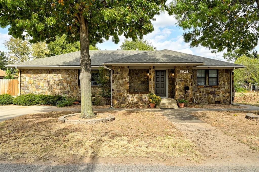 5925 NW 26th St, Oklahoma City, OK 73127 - view of front facade
