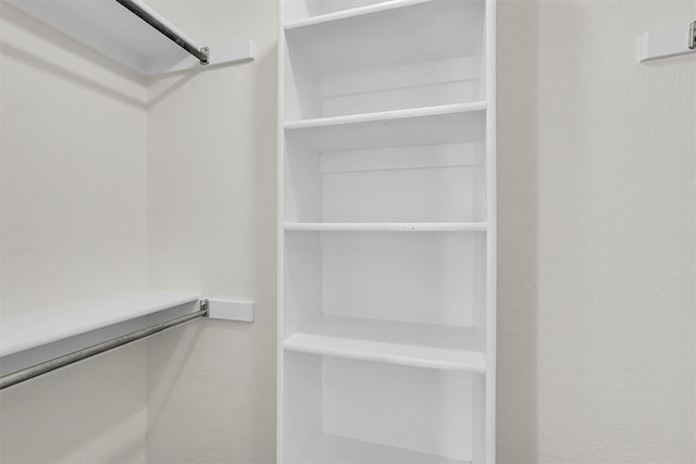 516 S Quail Run, Altus, OK 73521 - view of walk in closet