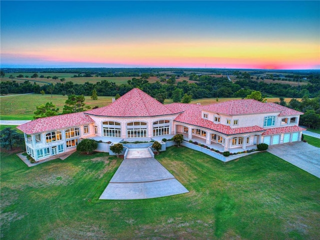 view of aerial view at dusk