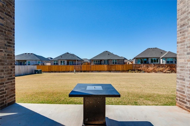 view of yard with a patio area