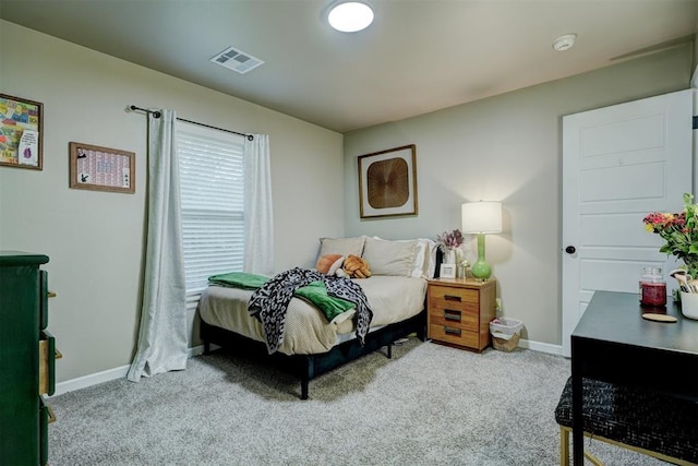 bedroom with carpet flooring