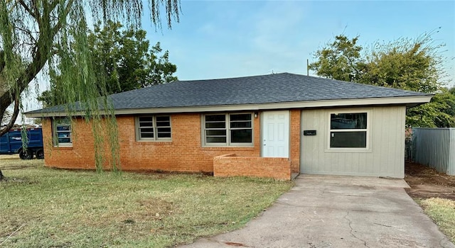 view of front of house with a front yard