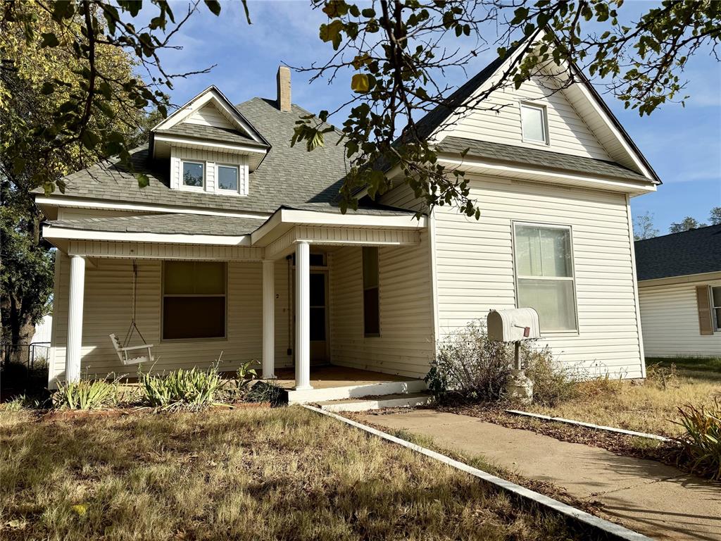 view of front of house with a porch