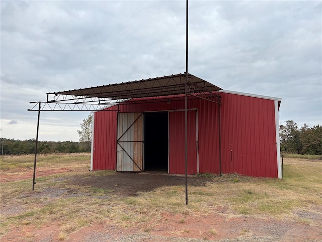 view of outbuilding