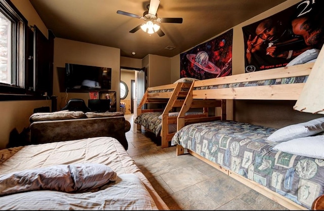 bedroom with ceiling fan