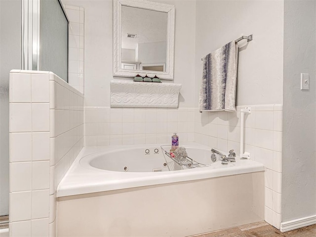 bathroom featuring a bathtub