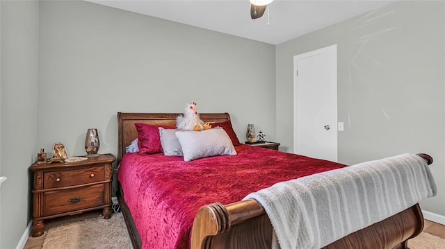 bedroom with ceiling fan