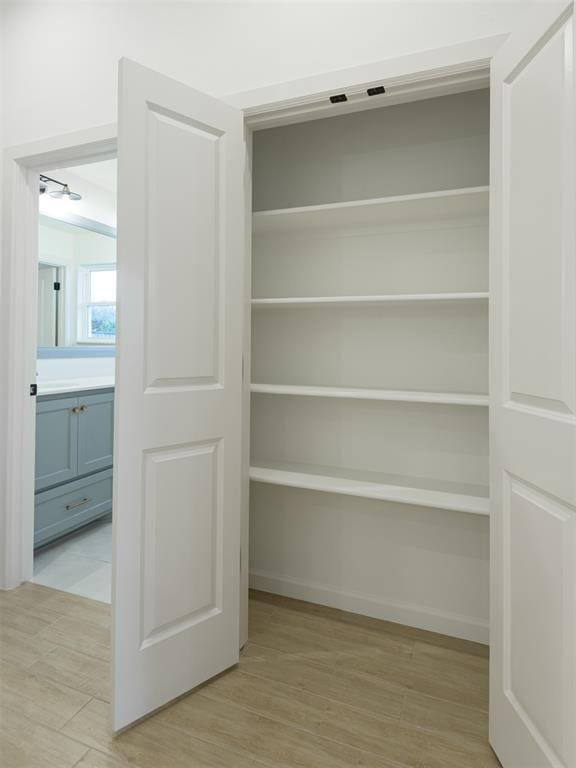 12129 SW 45th Ter, Mustang, OK 73064 - view of closet