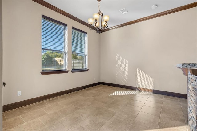 unfurnished room with an inviting chandelier and ornamental molding