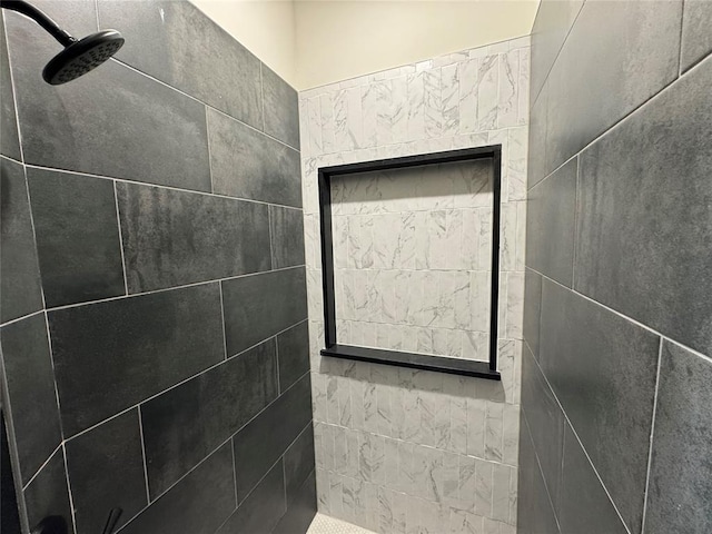 2800 Juneberry Ln, Newcastle, OK 73065 - interior details featuring a tile shower