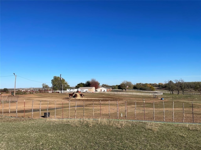 view of yard featuring a rural view