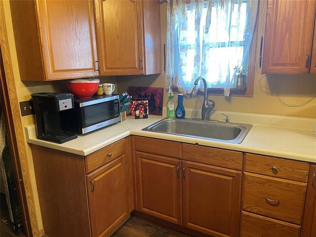 kitchen featuring sink