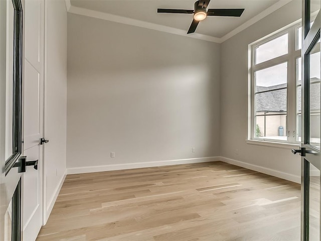 16413 Burgundy E Dr, Edmond, OK 73013 - unfurnished room featuring ornamental molding, light wood-type flooring, baseboards, and a ceiling fan