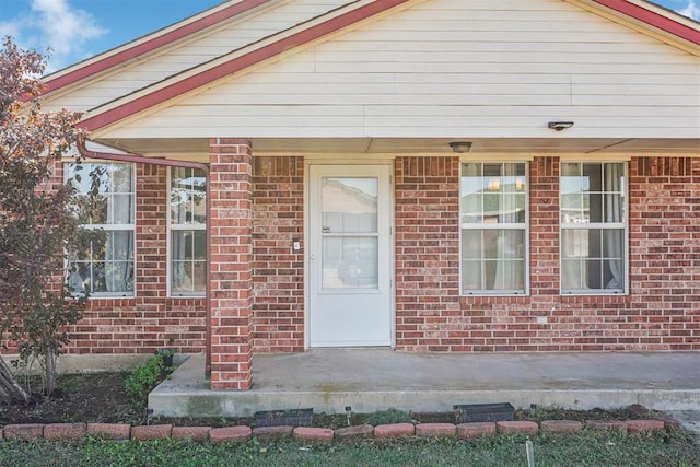 view of front facade featuring covered porch