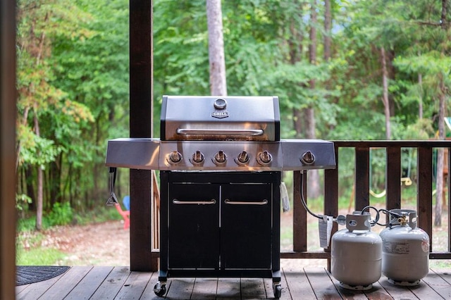 deck with area for grilling