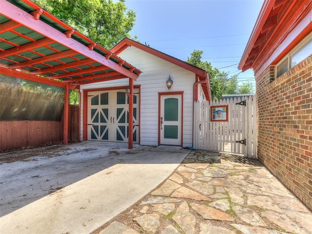 view of outbuilding