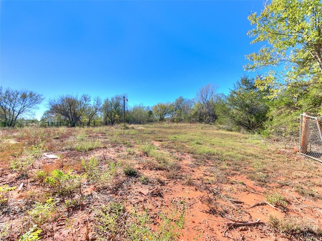 Listing photo 2 for 531 S Monocoupe Ln, Mustang OK 73064