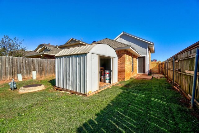 exterior space featuring a yard