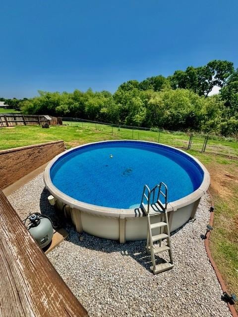 view of swimming pool