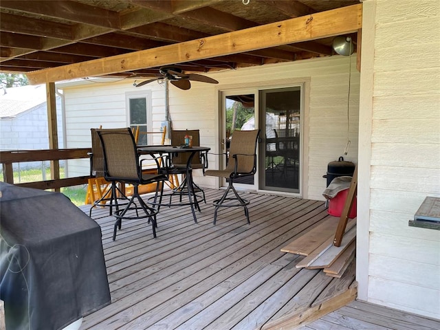 deck with ceiling fan