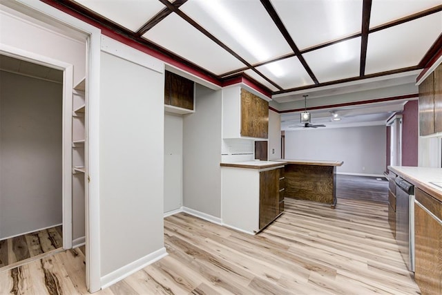 kitchen with ceiling fan, dishwasher, kitchen peninsula, and light hardwood / wood-style flooring