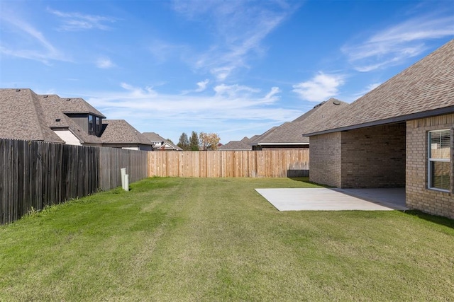 view of yard with a patio area