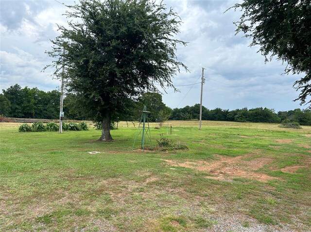 Listing photo 2 for 39164 Leflore Rd, Wister OK 74966