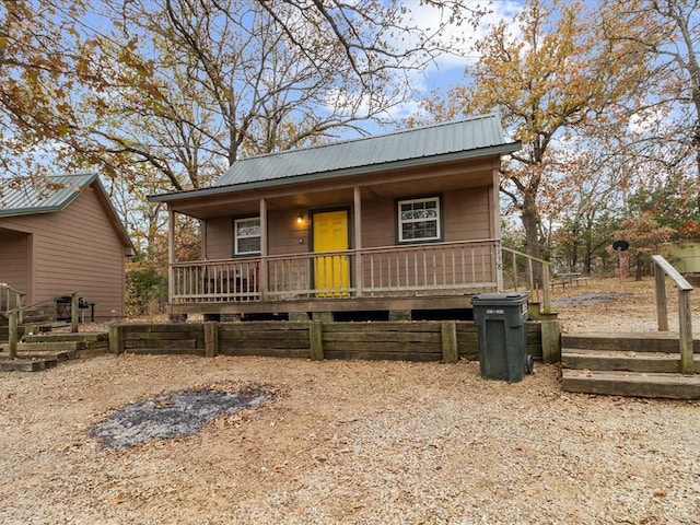 view of front of home with covered porch