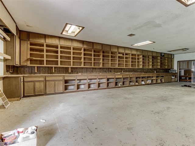 1501 S Avery Ave, Midwest City, OK 73130 - view of garage