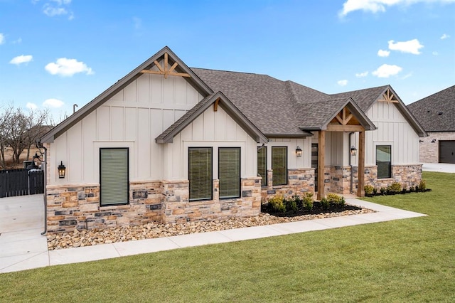 view of front of home with a front yard