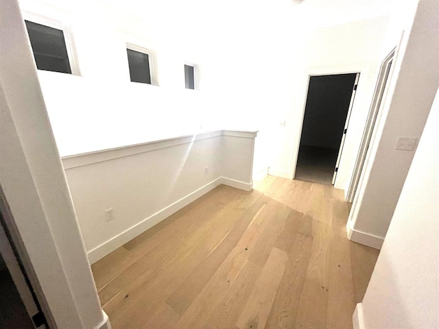 913 NW 43rd St, Oklahoma City, OK 73118 - hall featuring light wood-type flooring and baseboards