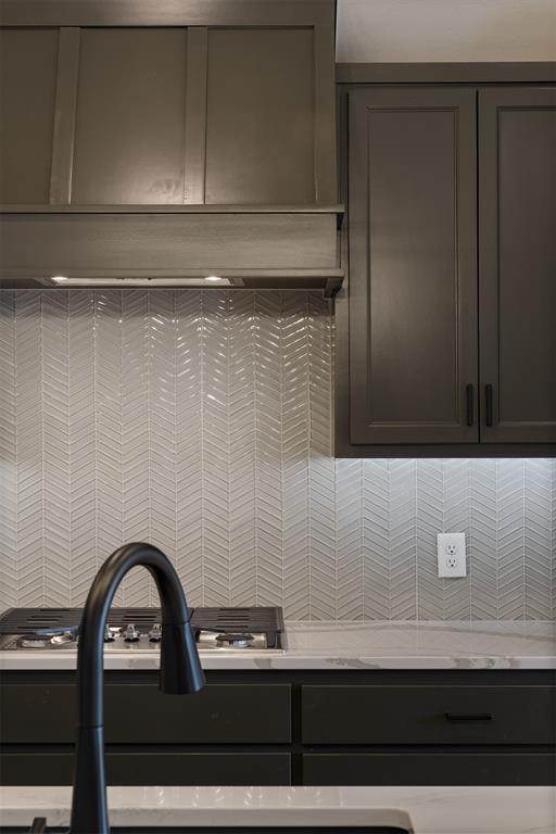 804 Argos Rd, Yukon, OK 73099 - kitchen featuring light countertops and backsplash