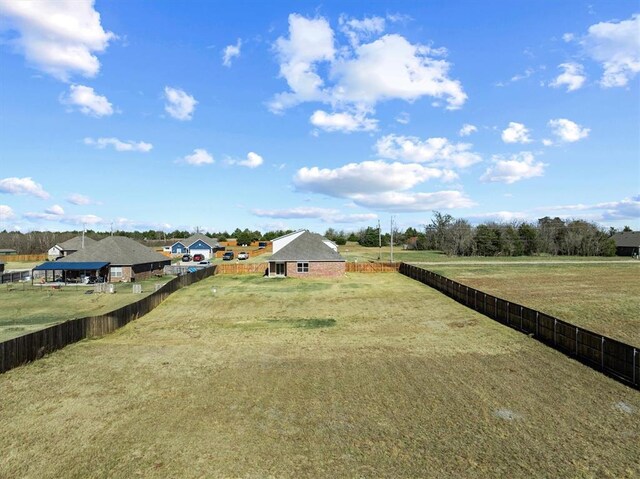 view of yard featuring a rural view