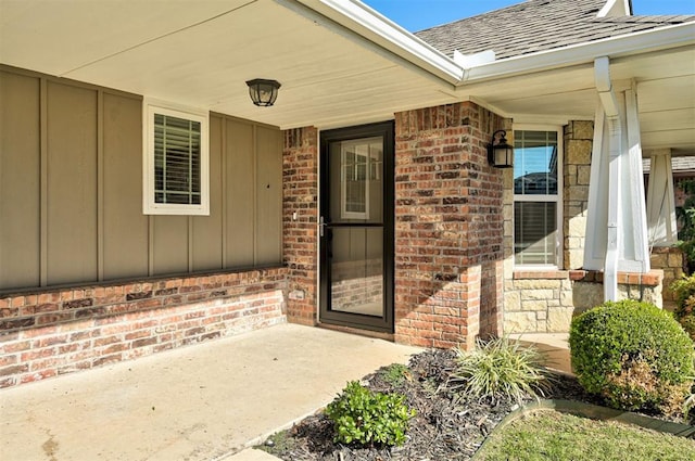 doorway to property with a porch