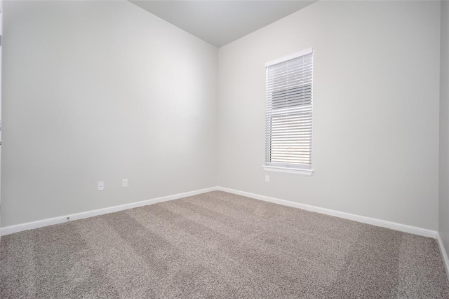 unfurnished room with carpet