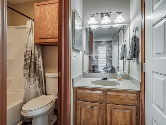 full bathroom featuring vanity, toilet, and shower / tub combo with curtain