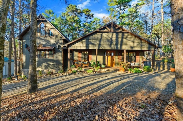 craftsman house with covered porch