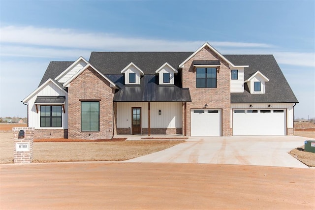 view of front of property featuring a garage