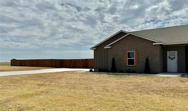 view of side of property