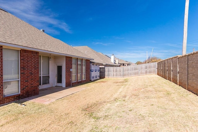 view of yard with a patio