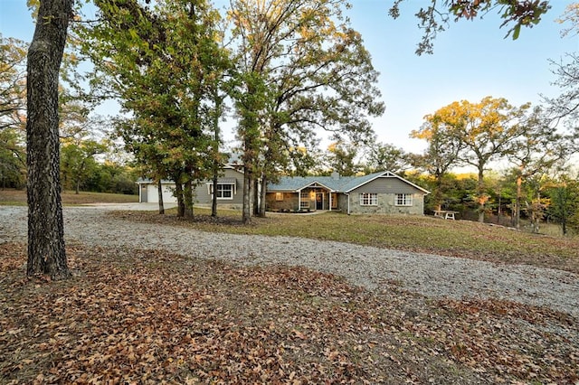 view of front of property featuring a garage