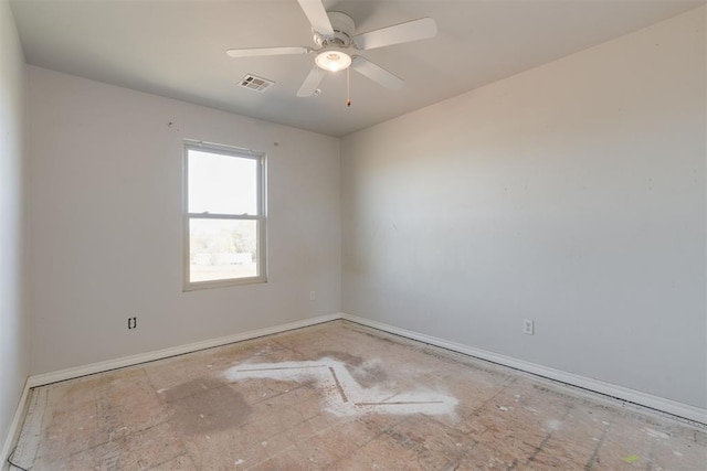 empty room featuring ceiling fan