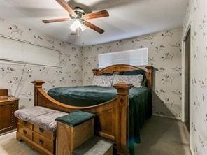 bedroom with ceiling fan